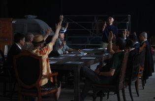 十二公民资料,法庭内外的人性较量与法律思辨